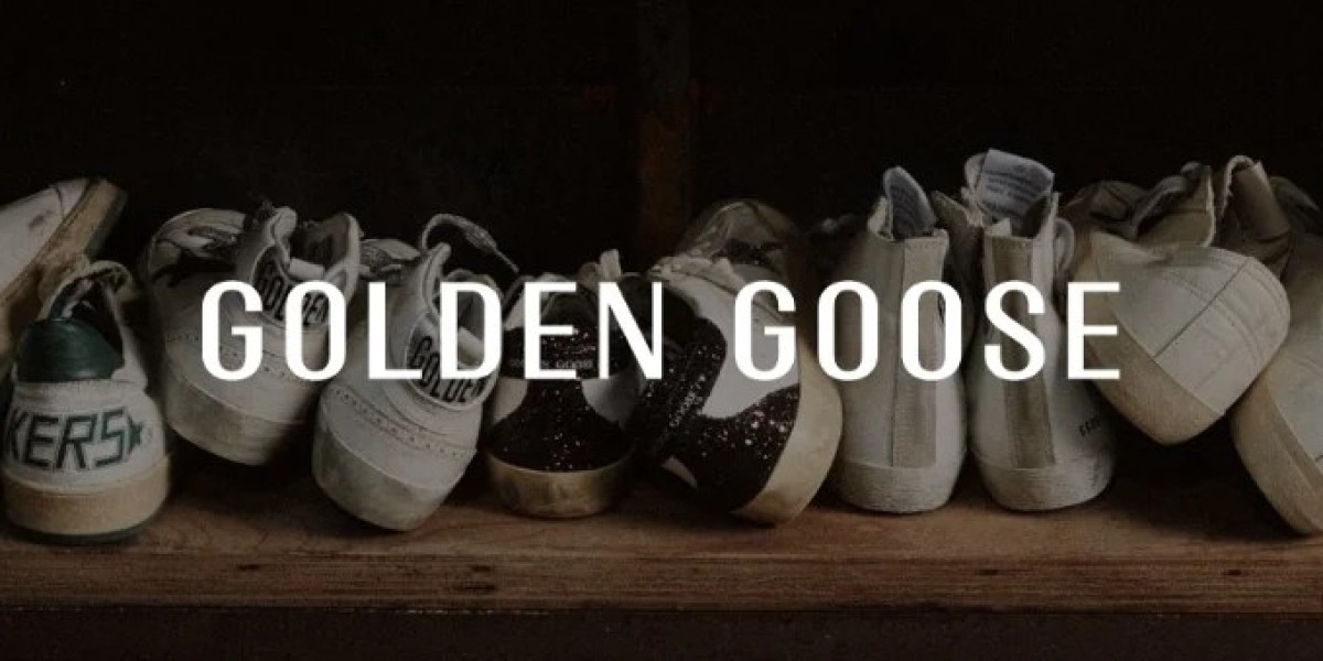 Golden Goose in the snow for the whole show trying to keep